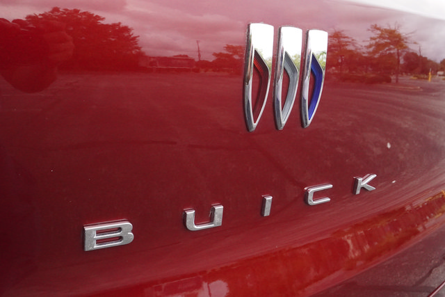 Used 2024 Buick Encore GX Preferred AWD/4WD image 39