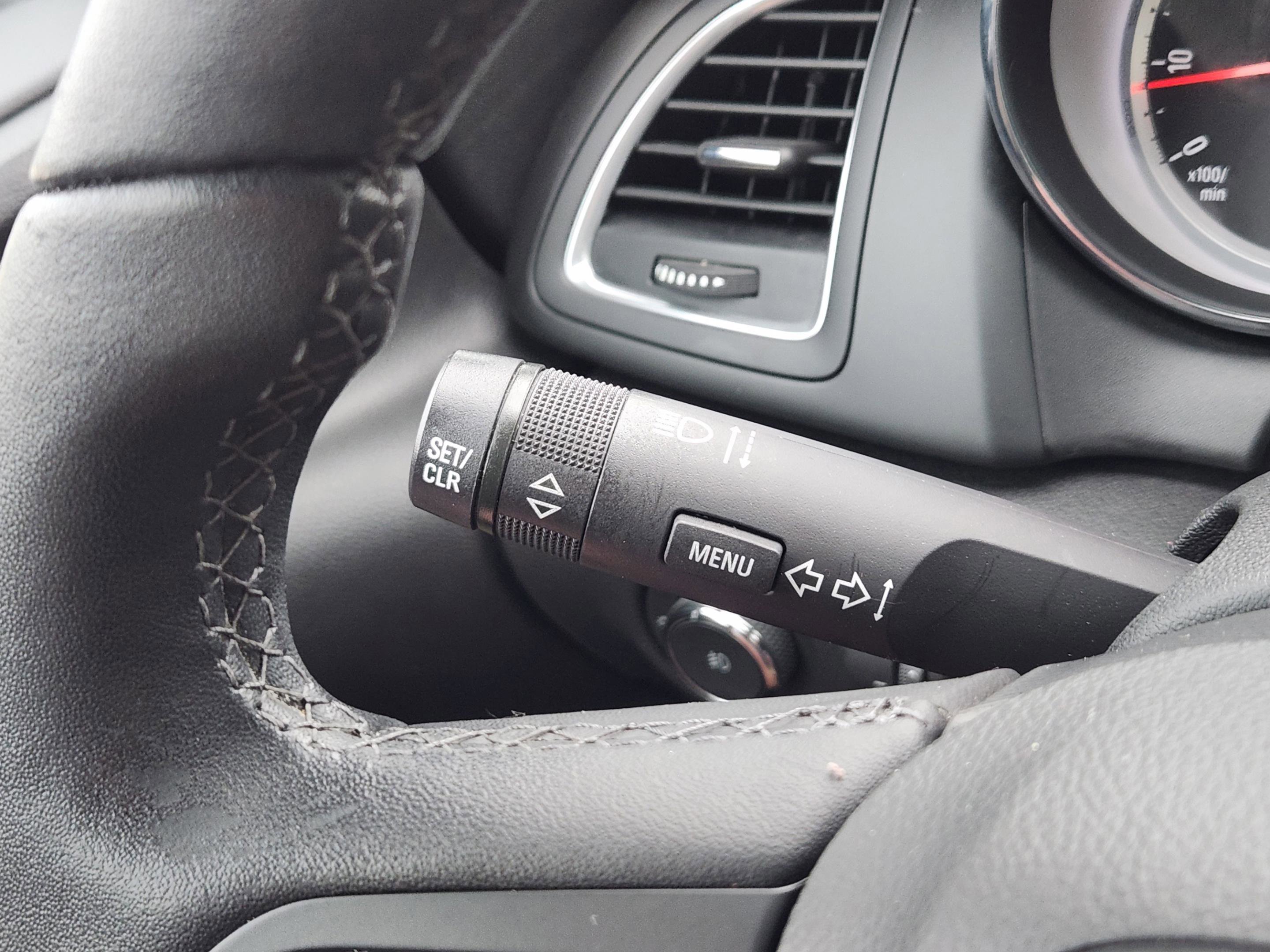 Used 2019 Buick Cascada Premium image 15