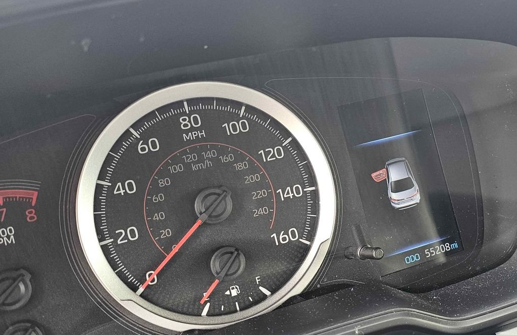 Used 2022 Toyota Corolla SE FWD image 6