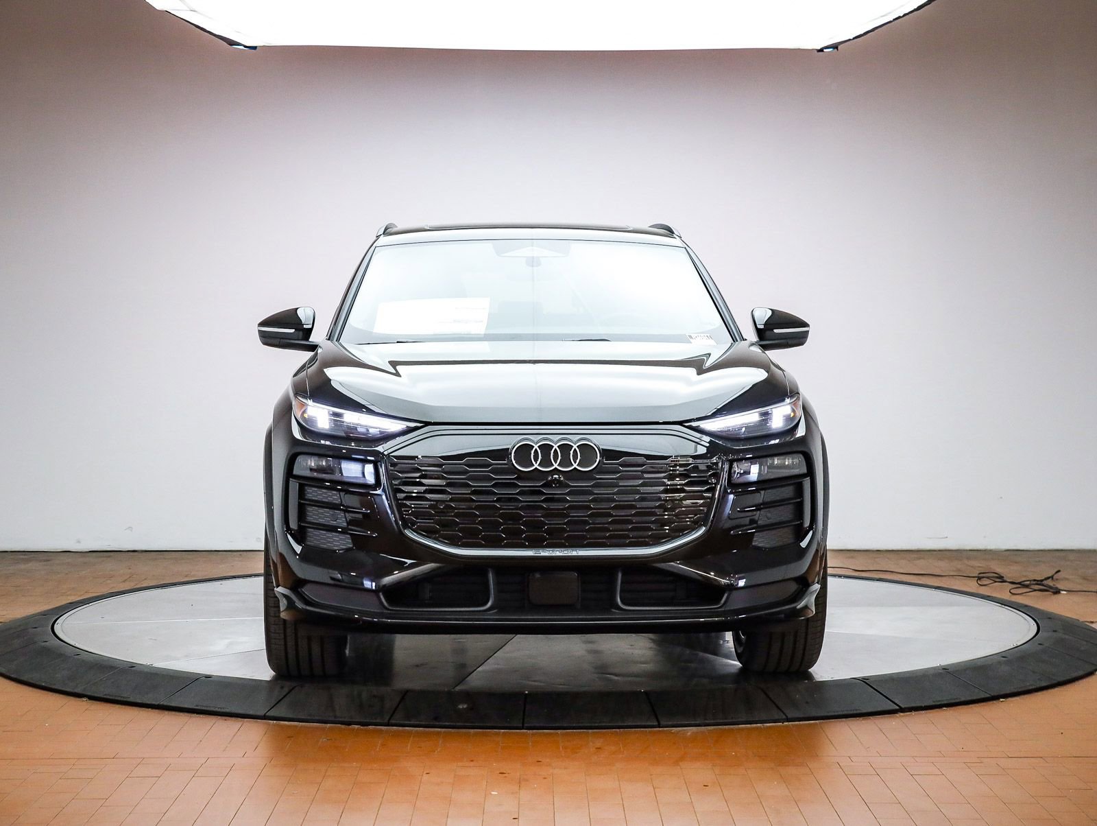 New 2025 Audi Q6 e-tron Premium Plus AWD/4WD image 8