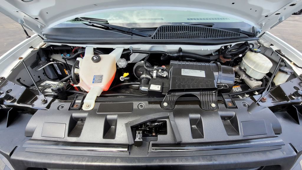 Used 2017 GMC Savana 2500 image 18