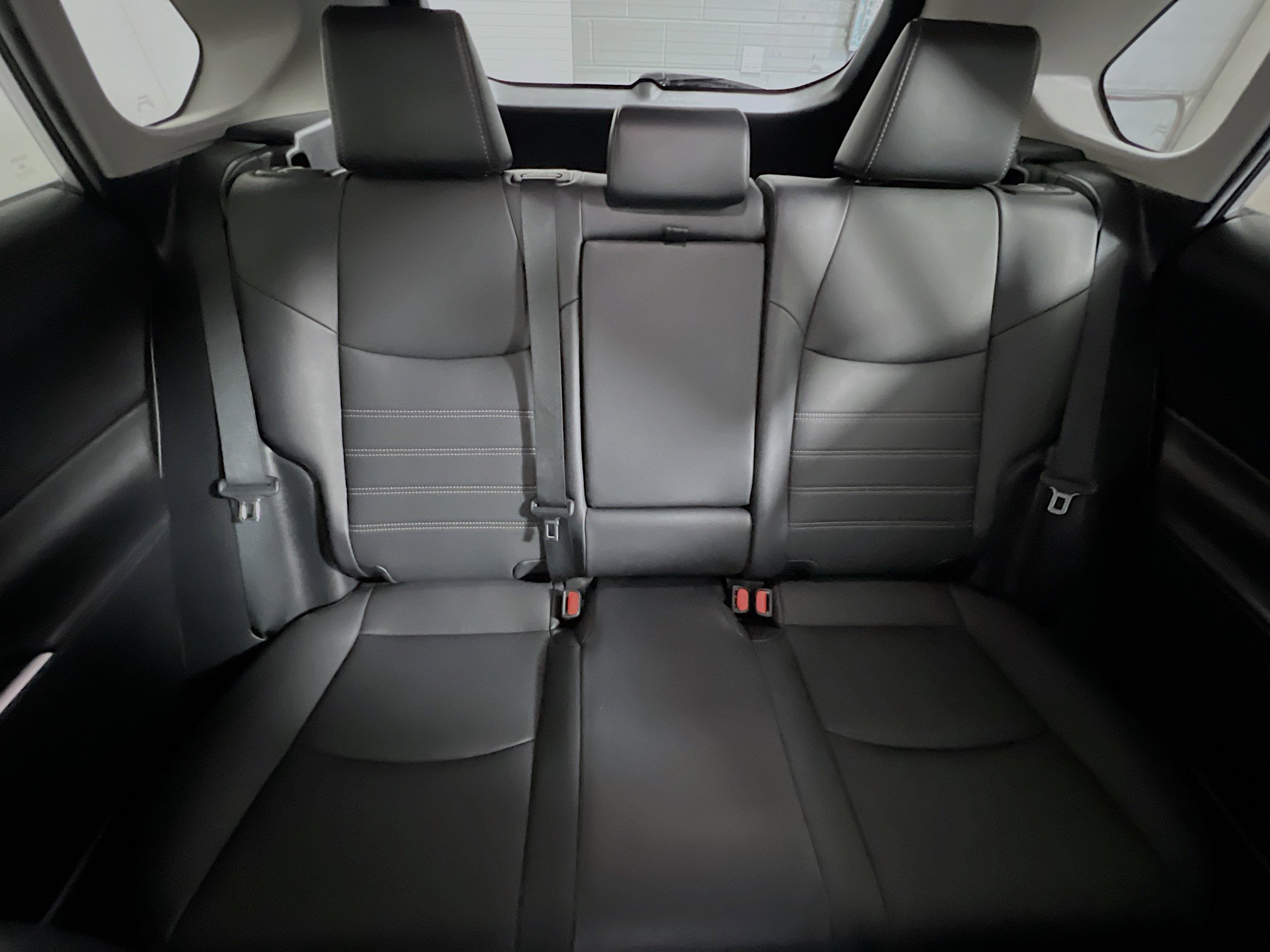 Used 2022 Toyota RAV4 XLE Premium image 33