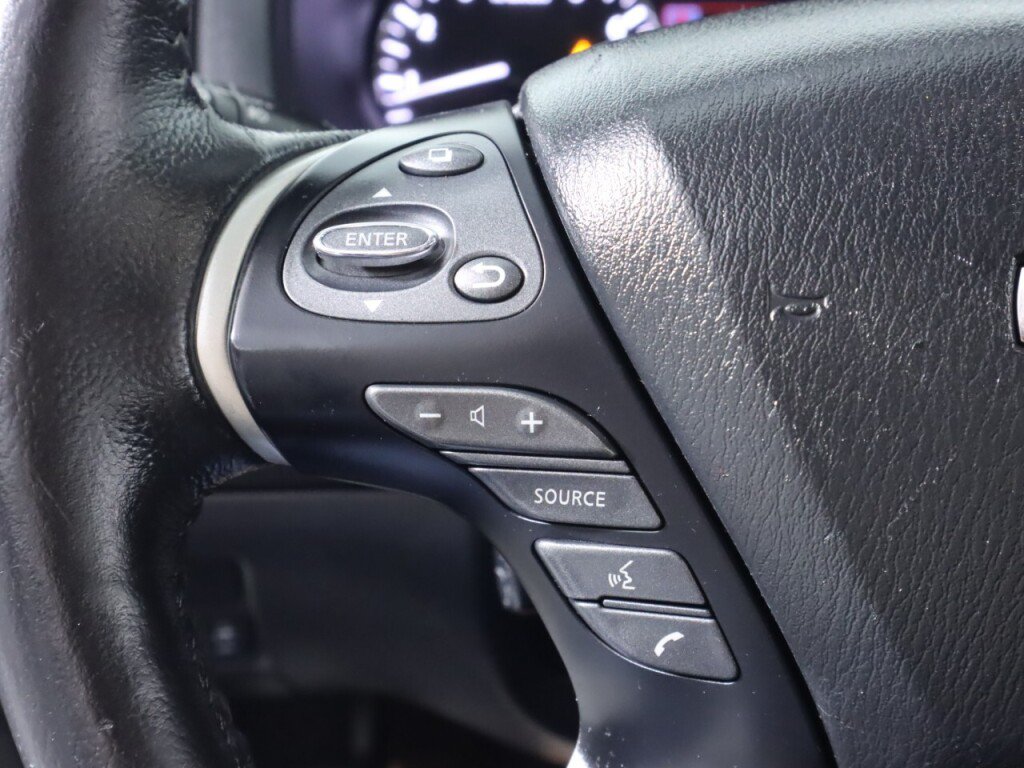 Used 2020 Nissan Pathfinder Platinum AWD/4WD image 12
