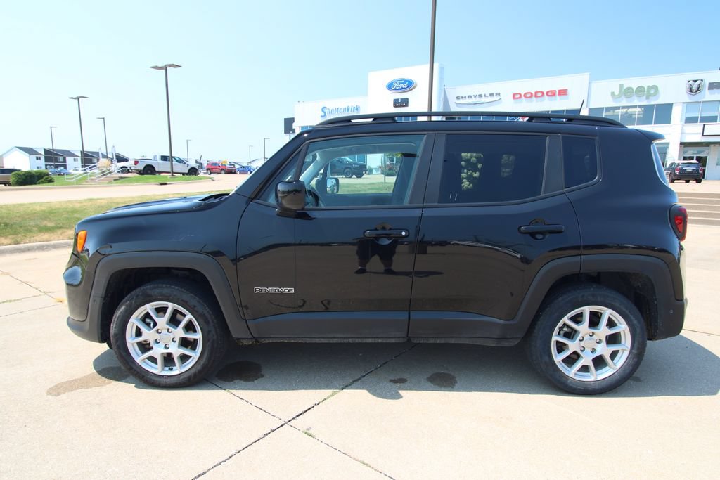 Used 2021 Jeep Renegade Latitude w/ Luxury Group I AWD/4WD image 16