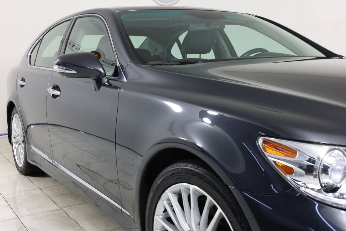 Used 2010 Lexus LS 460 RWD image 38