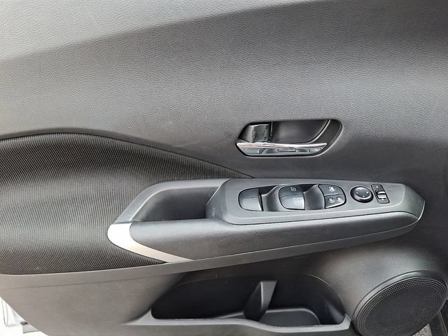 Used 2023 Nissan Kicks SV FWD image 12