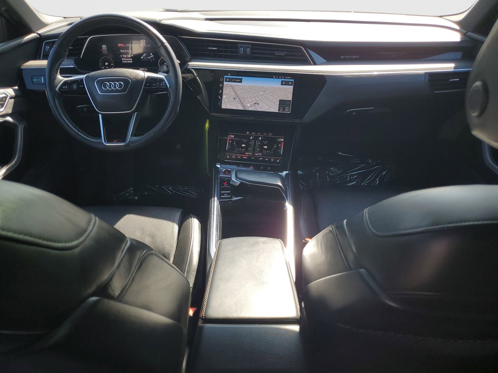 Used 2023 Audi e-tron S Premium Plus image 10