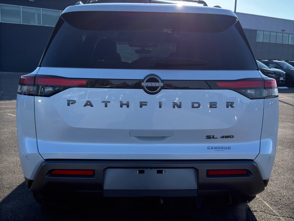 New 2026 Nissan Pathfinder SL image 7