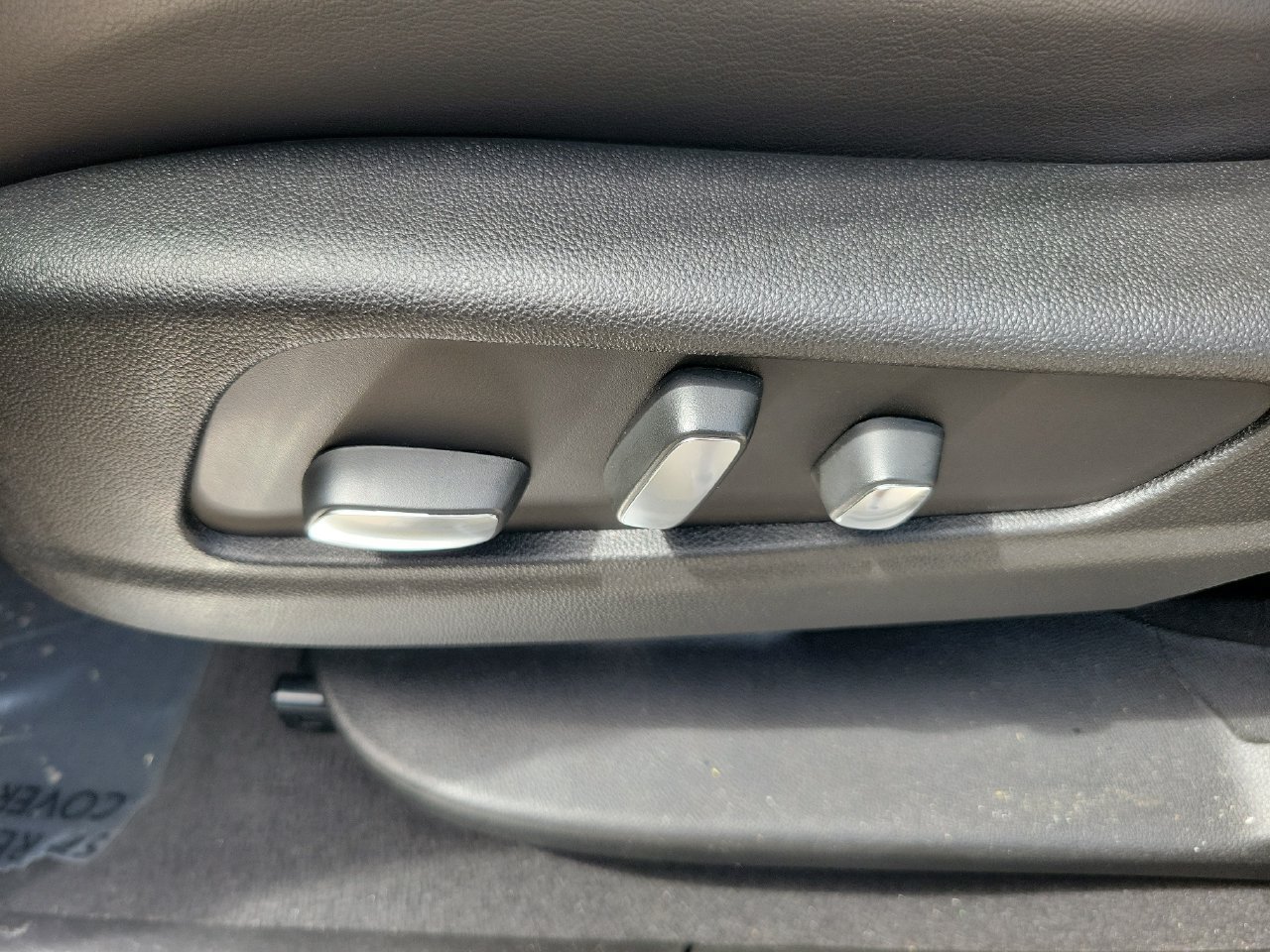 Certified 2025 Cadillac XT5 Premium Luxury w/ LPO, Floor Liner Package AWD/4WD image 19