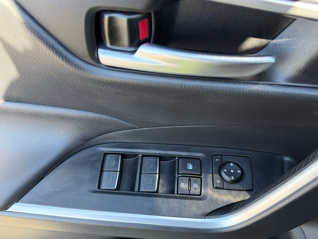 Used 2025 Toyota RAV4 XLE image 11
