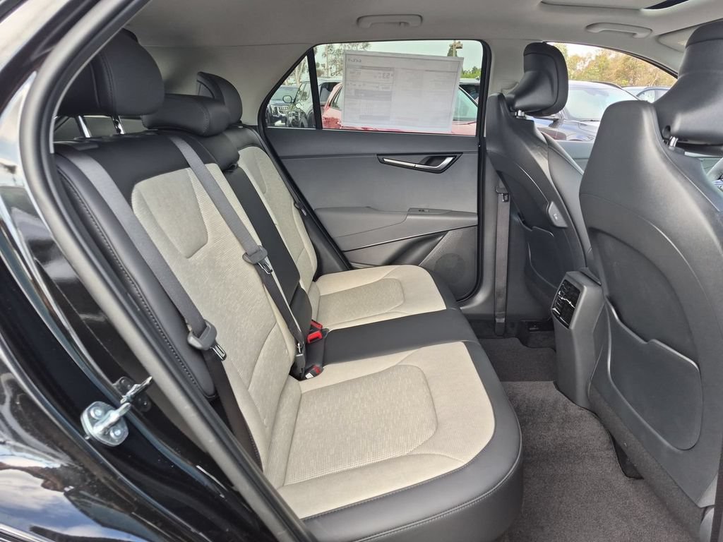 New 2026 Kia Niro FWD image 28