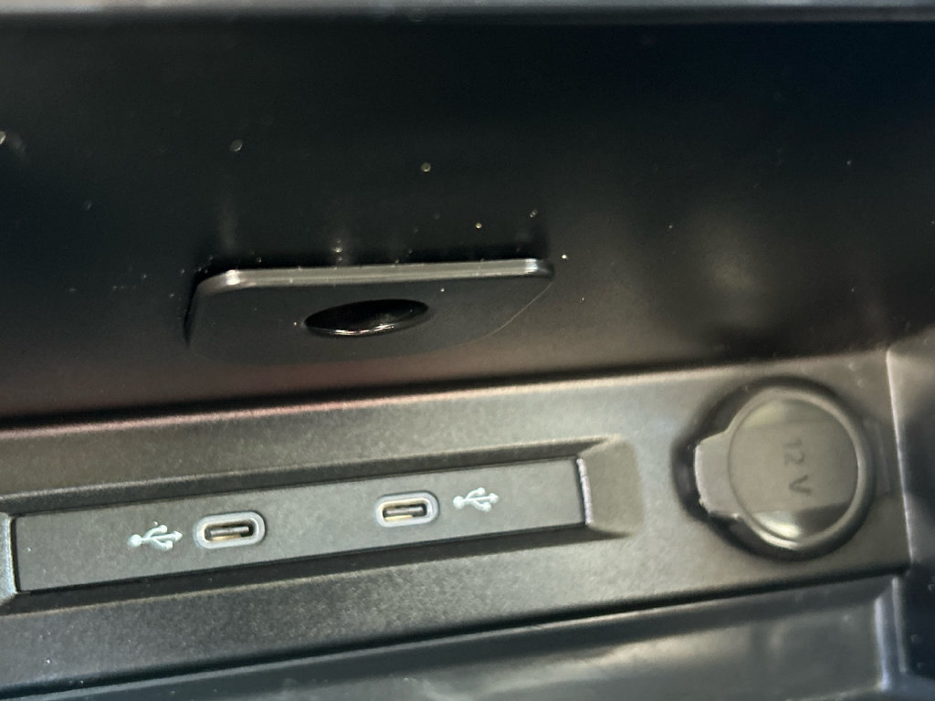 Used 2024 Volkswagen Tiguan SE AWD/4WD image 19