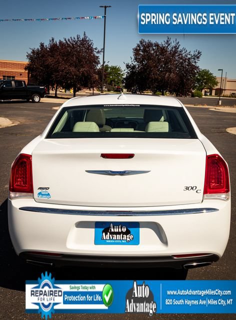 Used 2017 Chrysler 300 C w/ Light Group AWD/4WD image 10