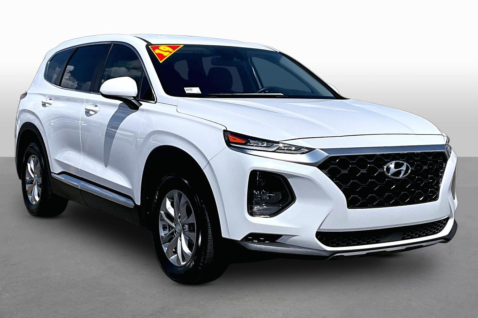 Used 2019 Hyundai Santa Fe SE FWD image 10
