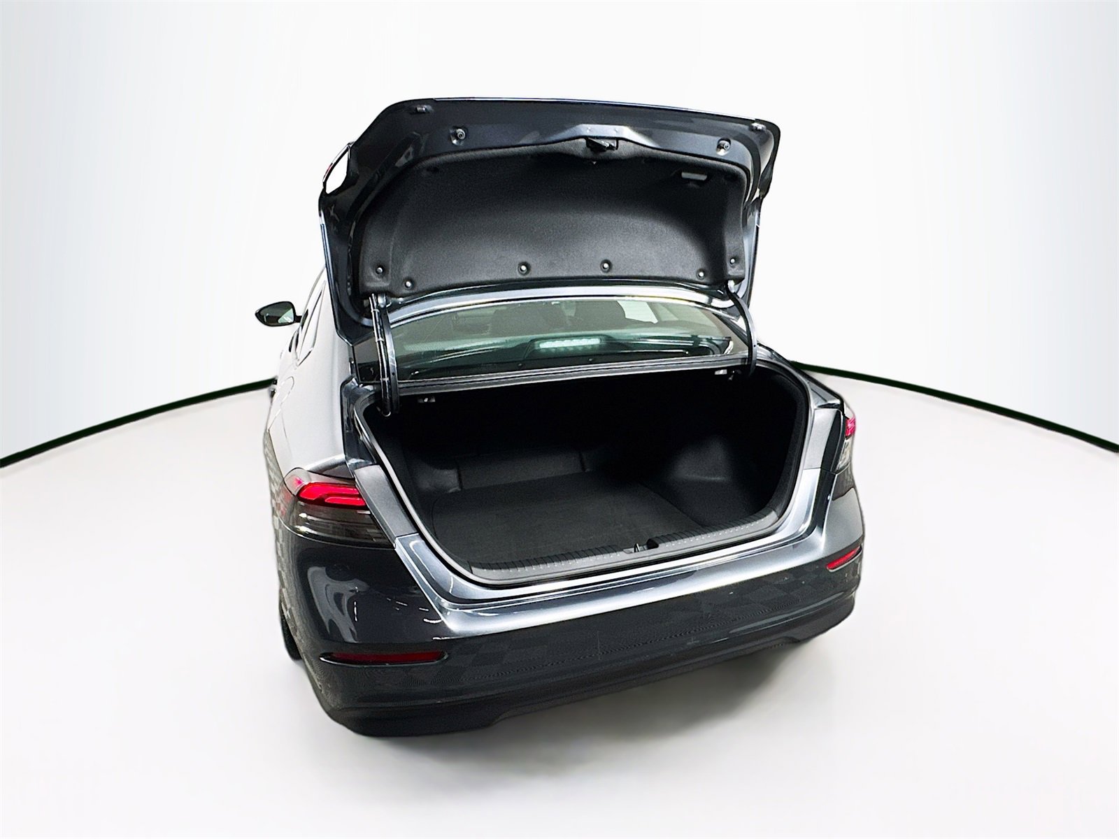 Used 2025 Honda Accord SE image 24