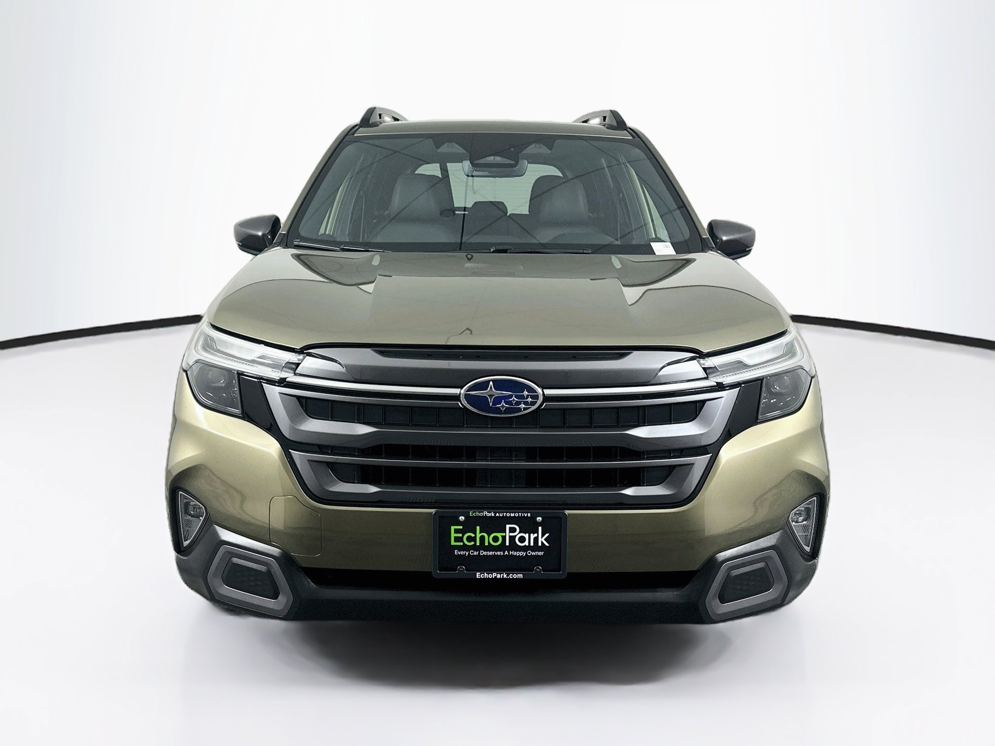 Used 2025 Subaru Forester Limited AWD/4WD image 2