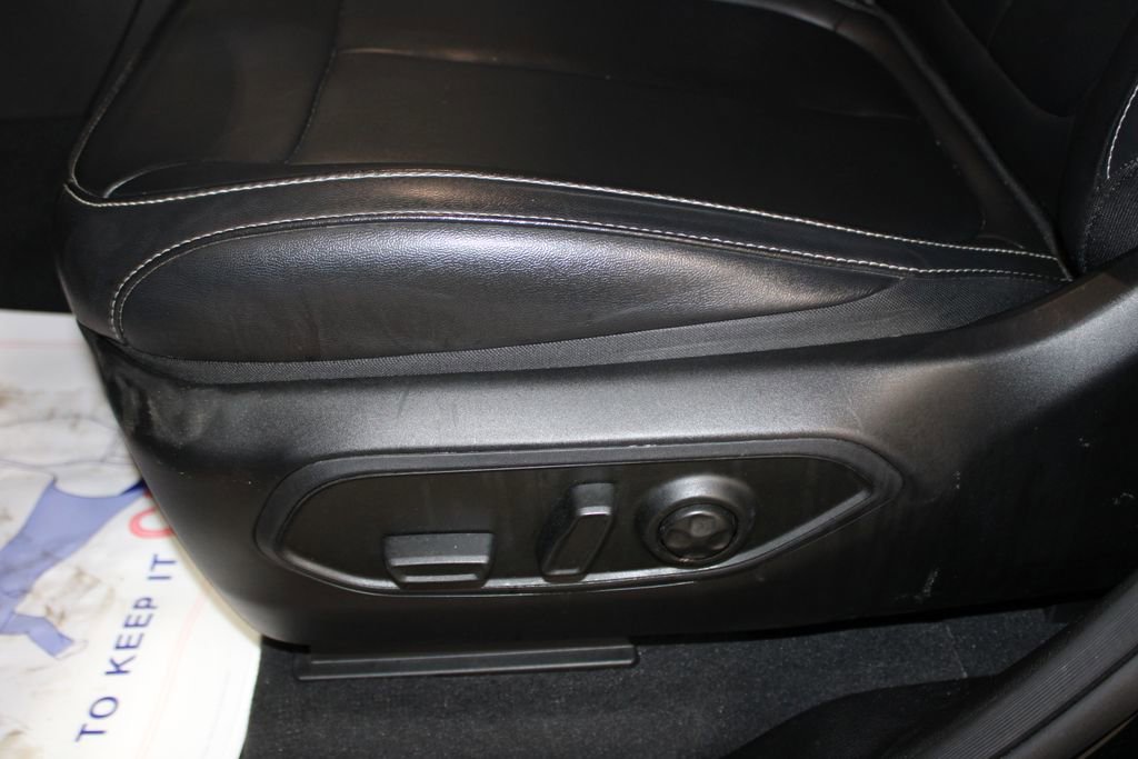 Used 2023 Jeep Grand Cherokee Limited image 13