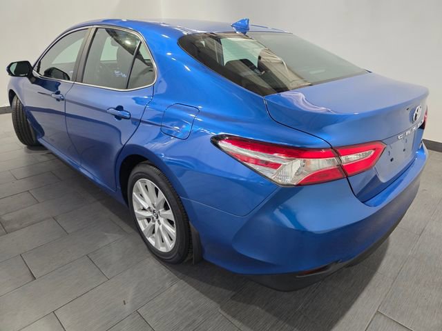 Used 2019 Toyota Camry LE image 3
