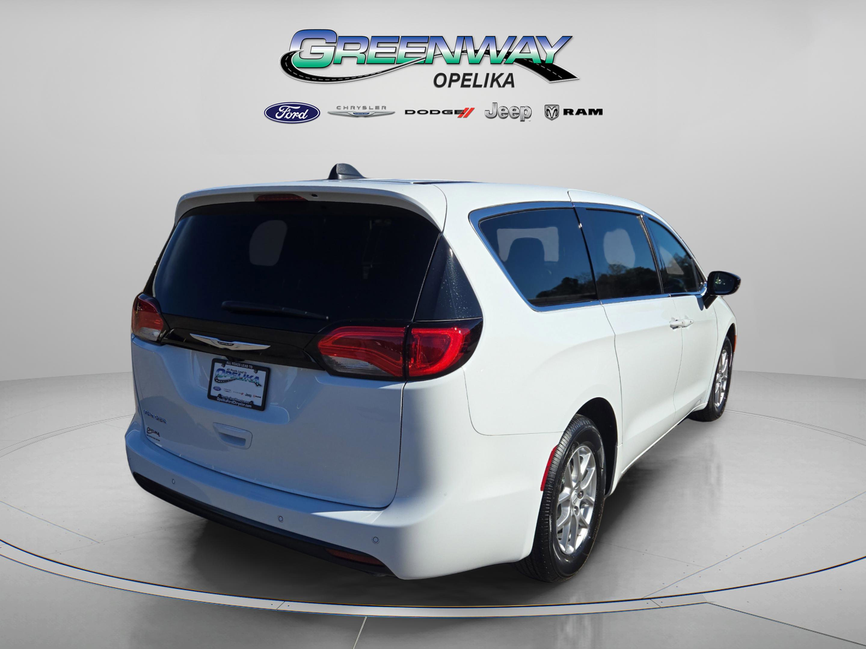 New 2026 Chrysler Voyager LX image 13