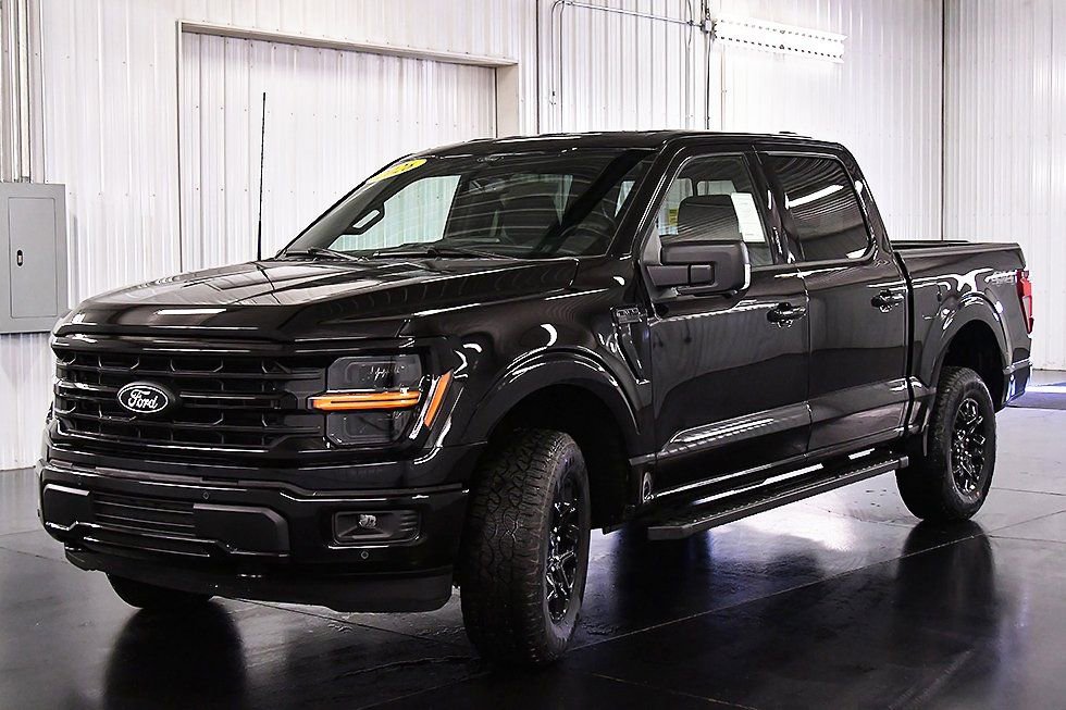 New 2026 Ford F150 XLT w/ Equipment Group 302A MID image 3