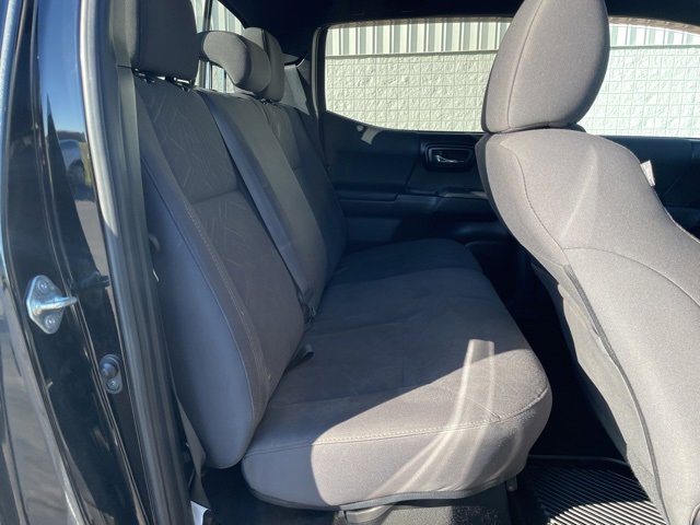 Used 2017 Toyota Tacoma TRD Sport image 15