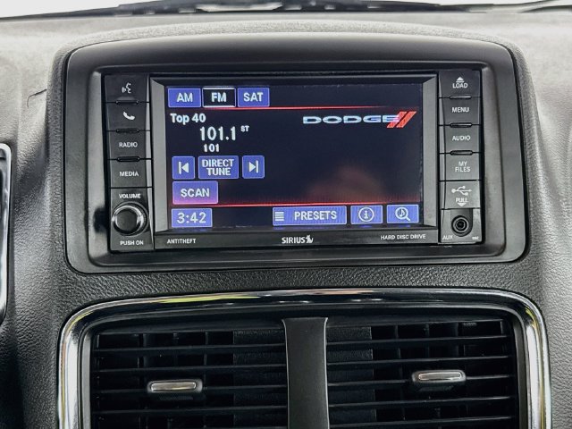 Used 2018 Dodge Grand Caravan SE w/ UConnect Hands-Free Group FWD image 15