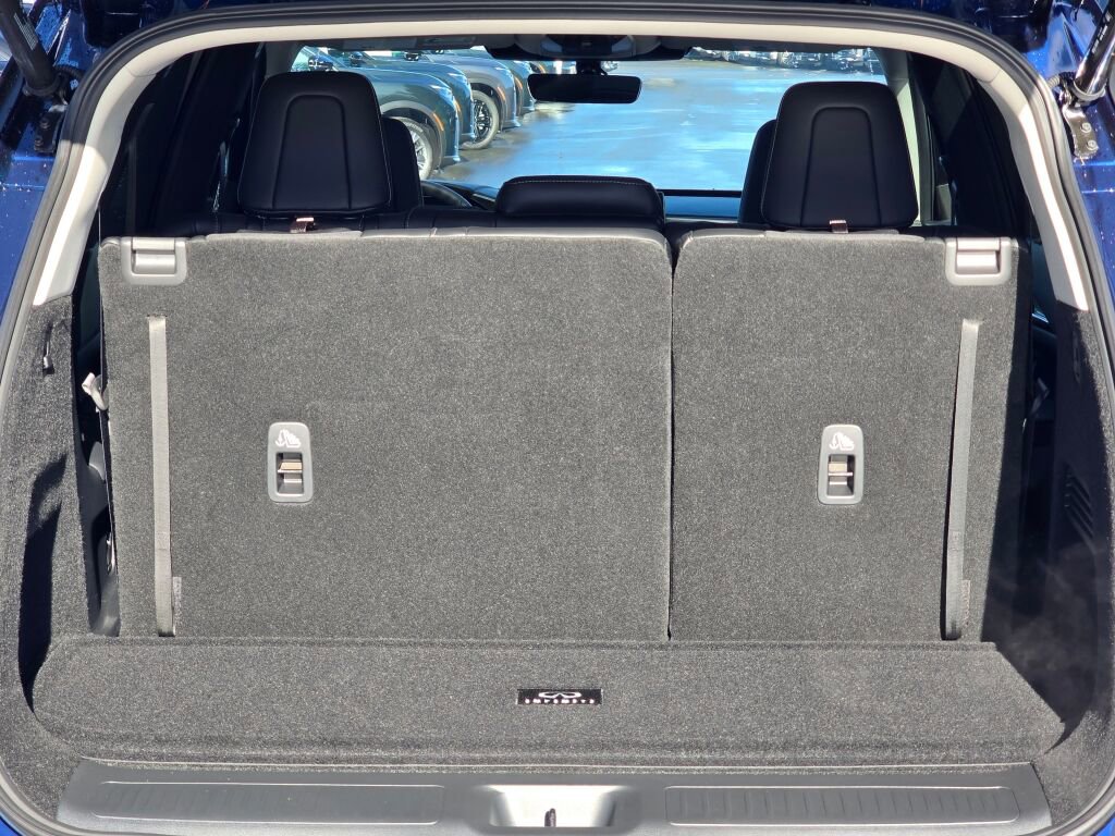 New 2026 INFINITI QX60 Luxe w/ Cargo Package image 14
