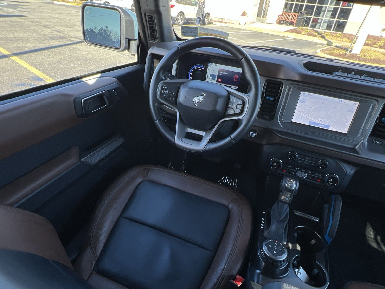Used 2023 Ford Bronco Outer Banks image 3