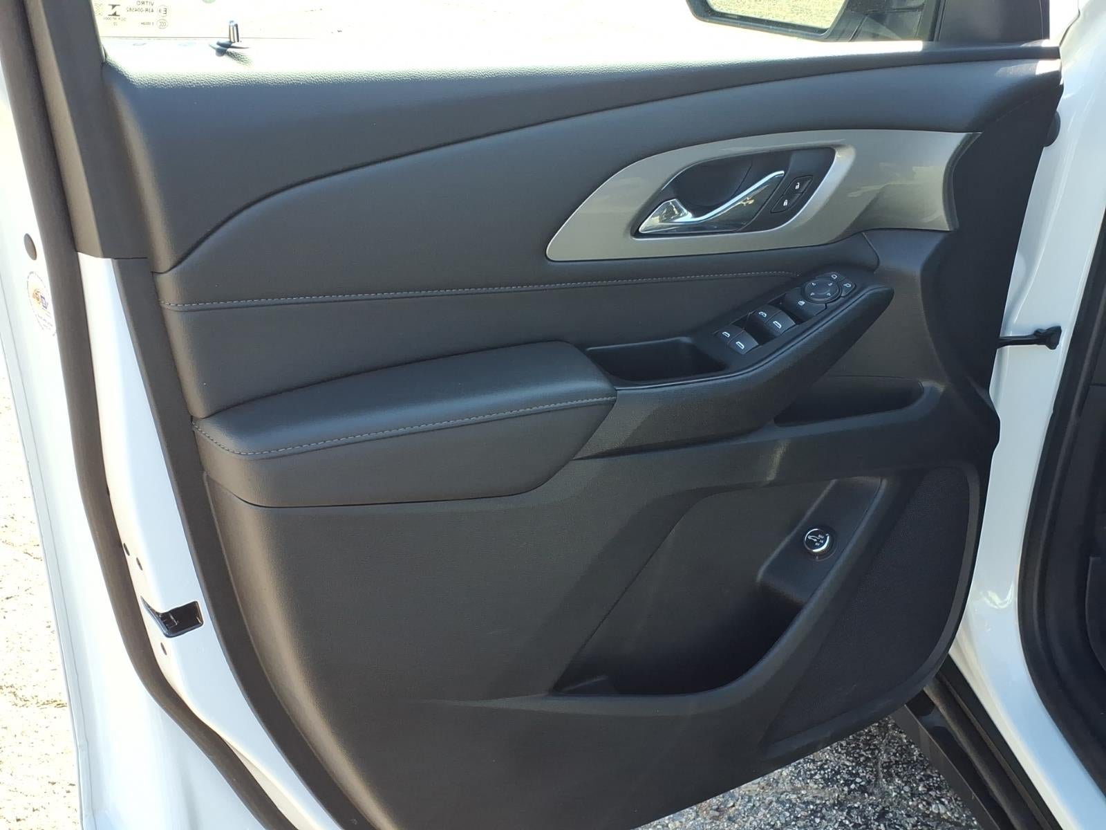 Used 2023 Chevrolet Traverse LT AWD/4WD image 4
