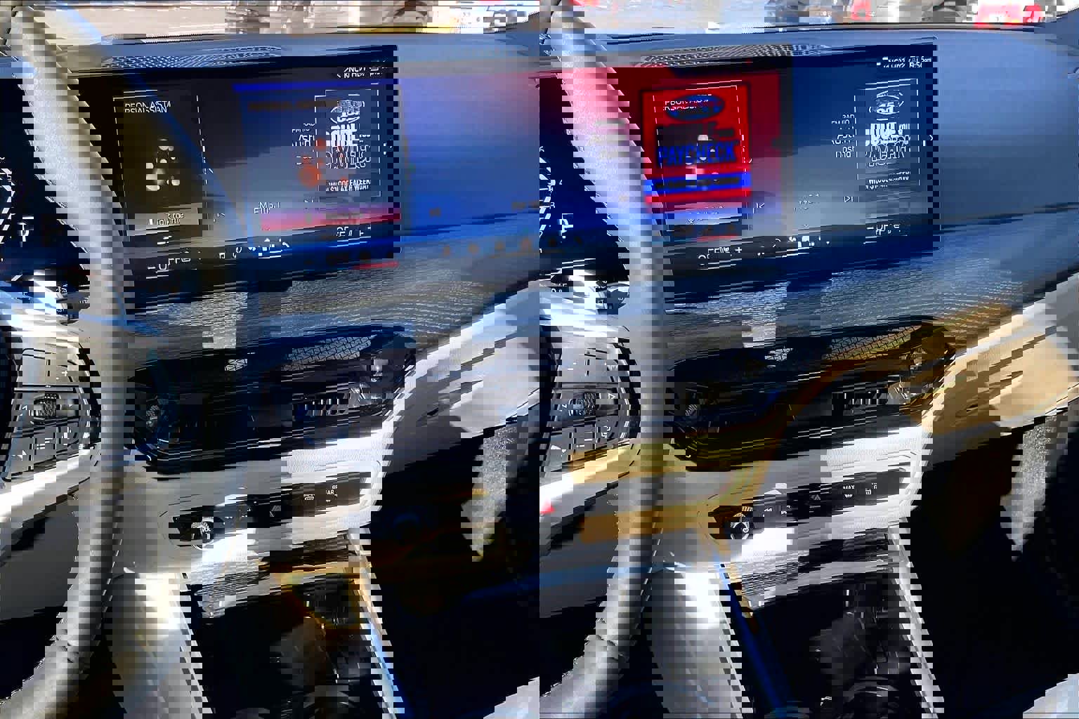 Certified 2025 BMW 330i Sedan w/ Premium Package image 9