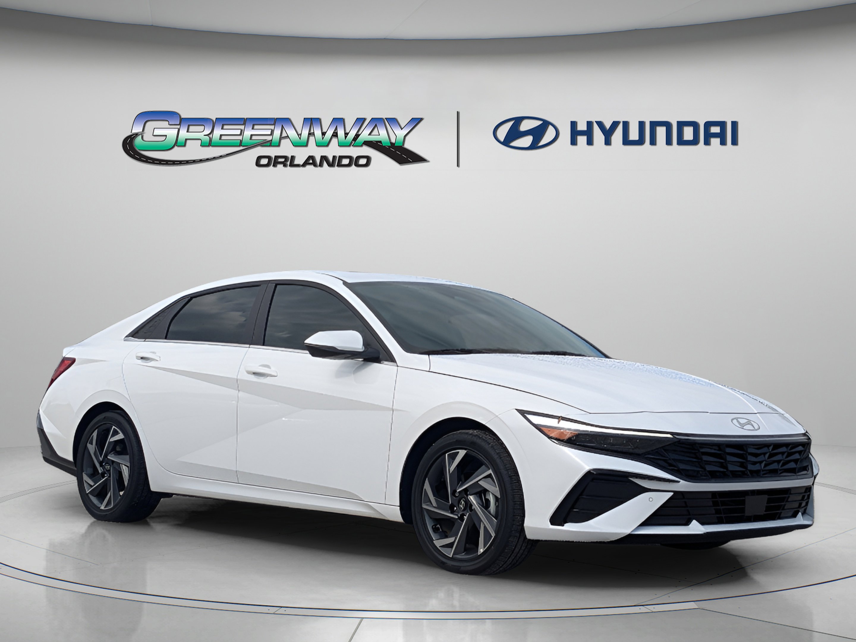 Used 2024 Hyundai Elantra Limited FWD image 2