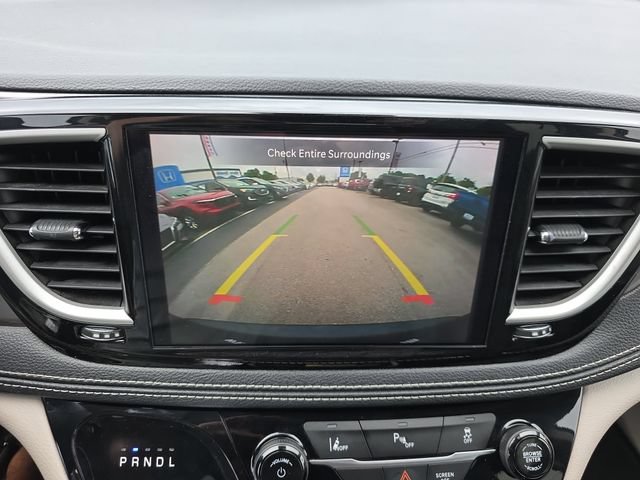 Used 2024 Chrysler Pacifica Limited FWD image 25