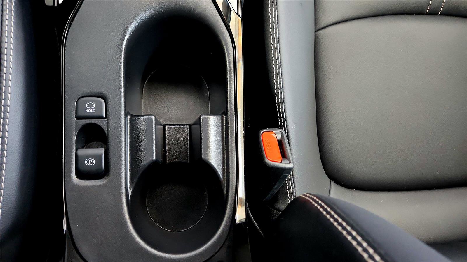 Certified 2025 Toyota Corolla XLE image 34