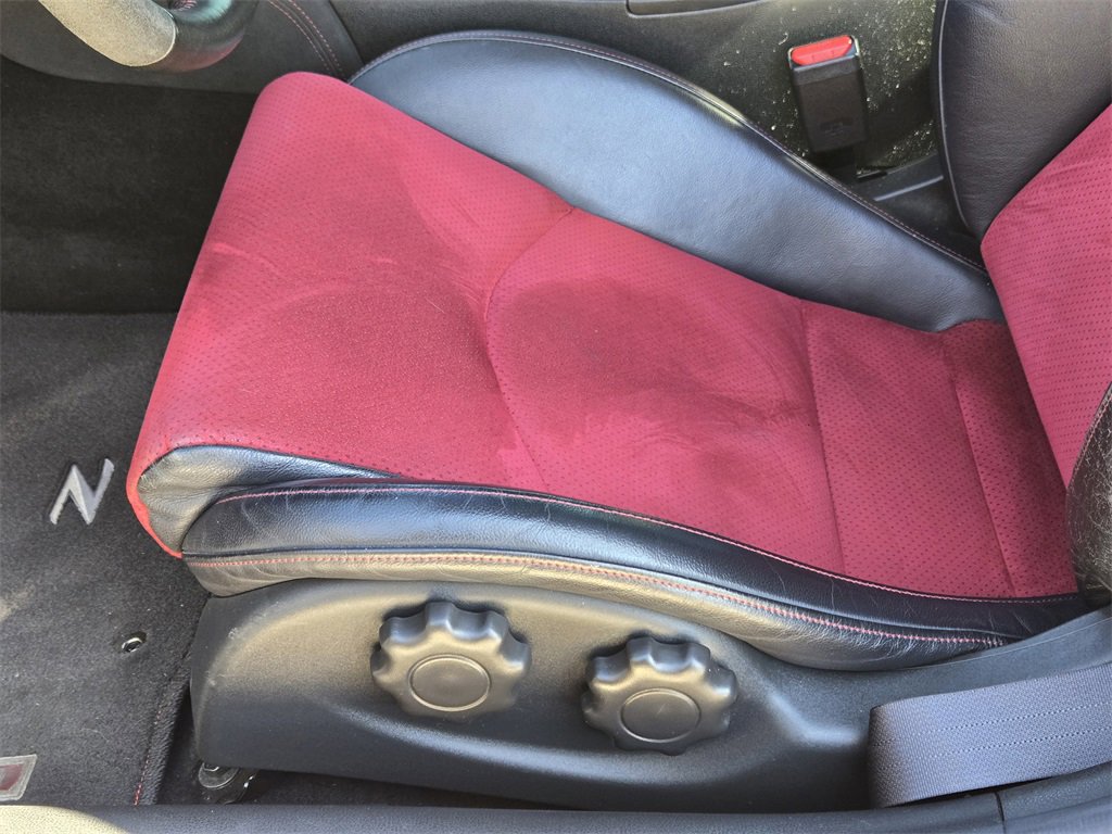 Used 2017 Nissan 370Z NISMO image 26