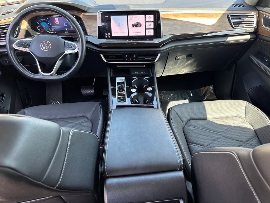 Used 2025 Volkswagen Atlas SE FWD image 17