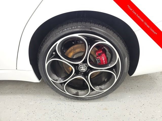 Used 2024 Alfa Romeo Giulia Veloce image 10