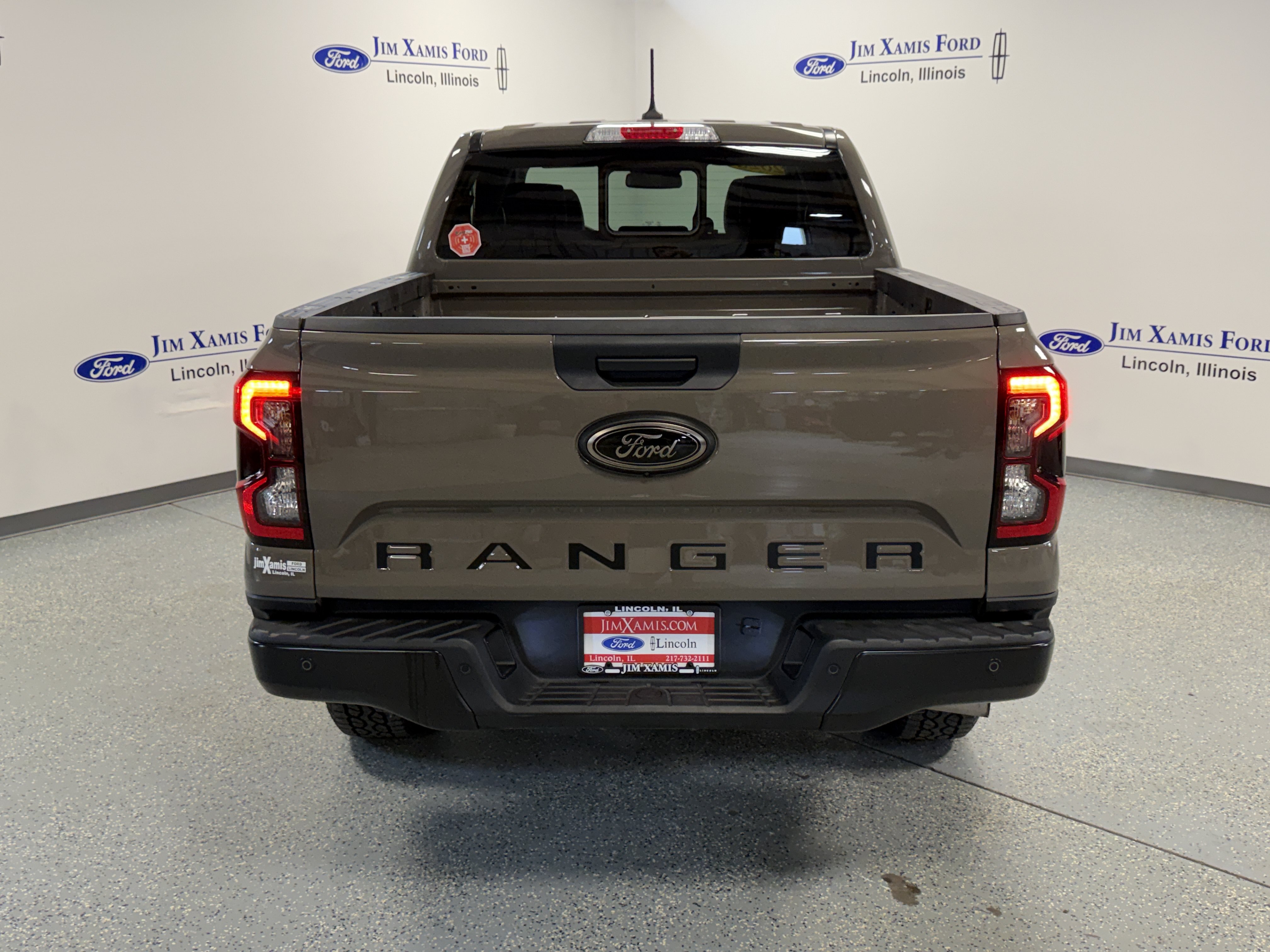 Used 2025 Ford Ranger Lariat w/ Black Appearance Package AWD/4WD image 30
