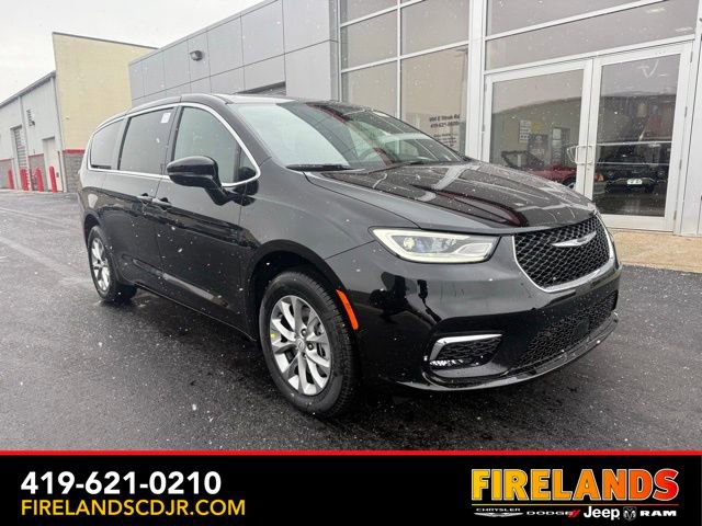 New 2026 Chrysler Pacifica Limited image 1