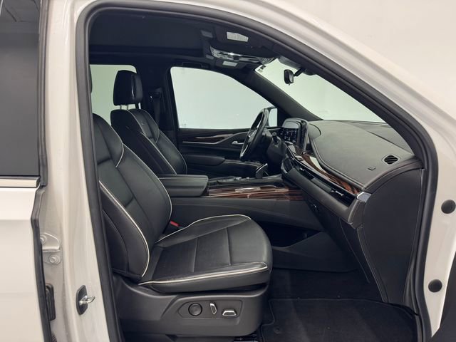 Used 2022 Cadillac Escalade Premium Luxury image 15
