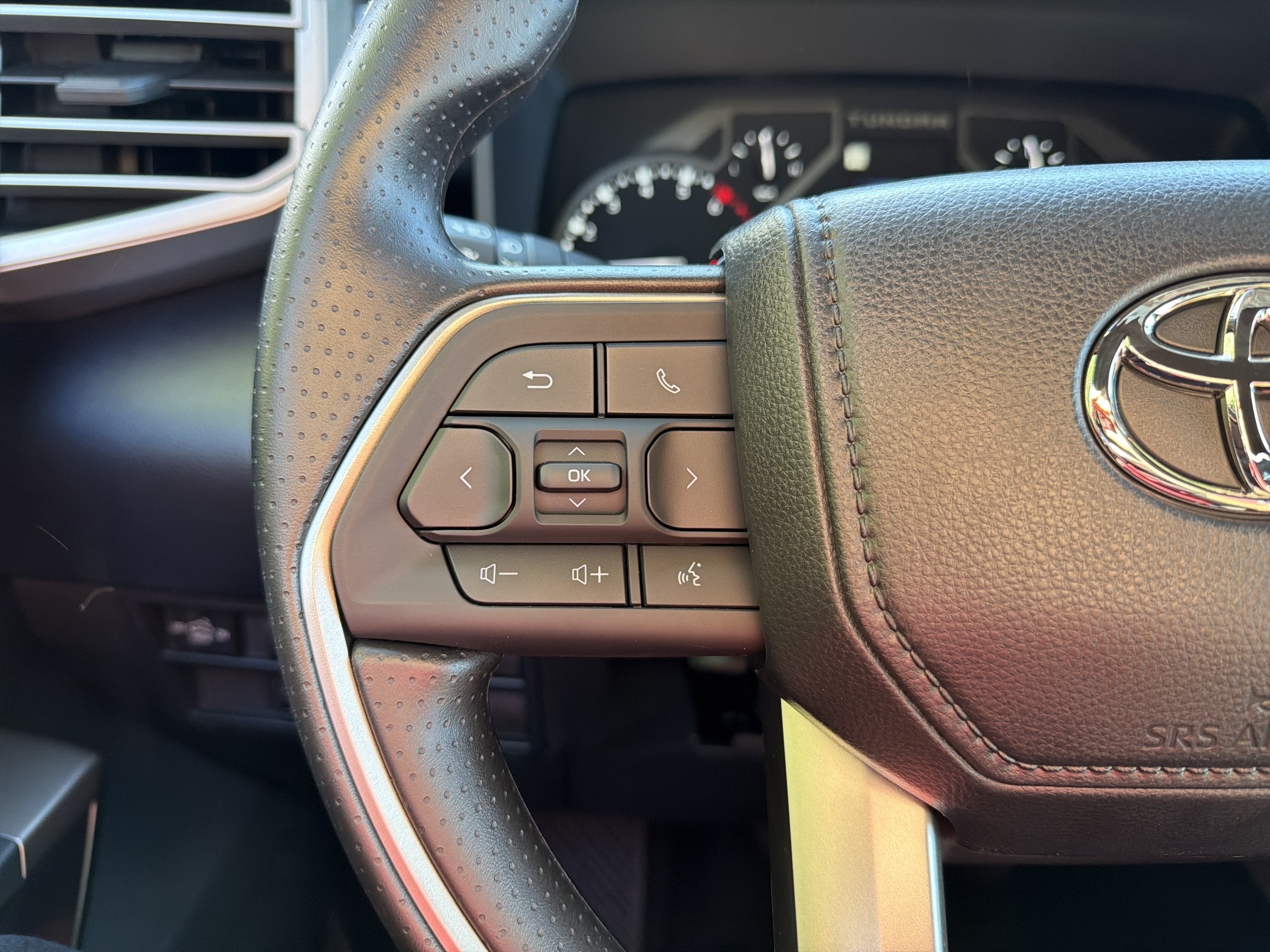 New 2026 Toyota Tundra SR5 AWD/4WD image 18
