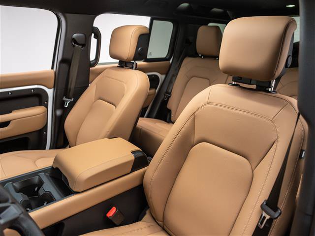 New 2026 Land Rover Defender 110 X-Dynamic SE AWD/4WD image 14