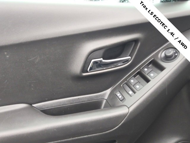 Used 2020 Chevrolet Trax LS w/ Tint and Cruise Package image 20