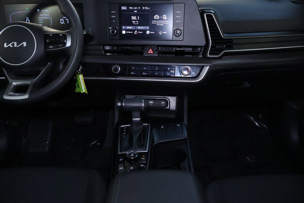 Used 2024 Kia Sportage LX image 17