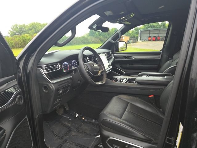 Used 2023 Jeep Wagoneer Series II AWD/4WD image 18