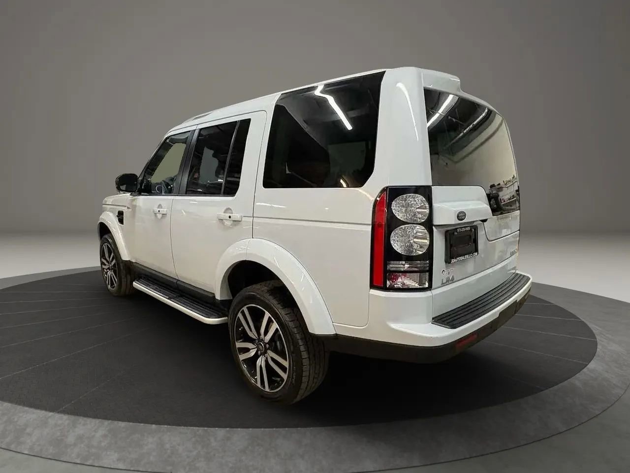 Used 2016 Land Rover LR4 HSE LUX AWD/4WD image 7