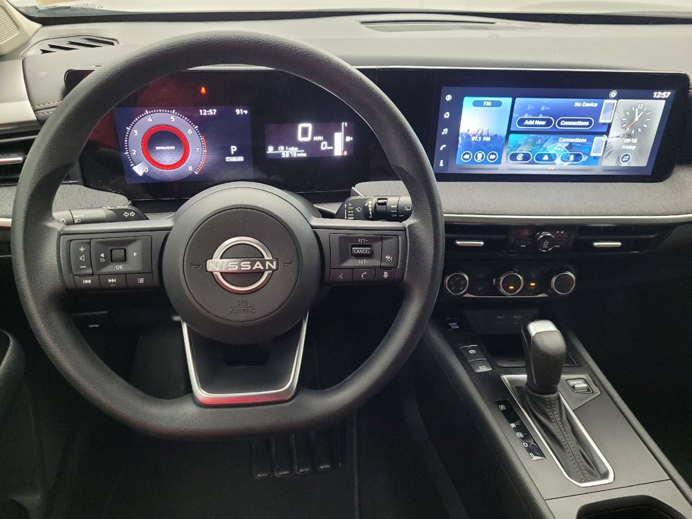 Used 2025 Nissan Kicks SV w/ SV Premium Package FWD image 22
