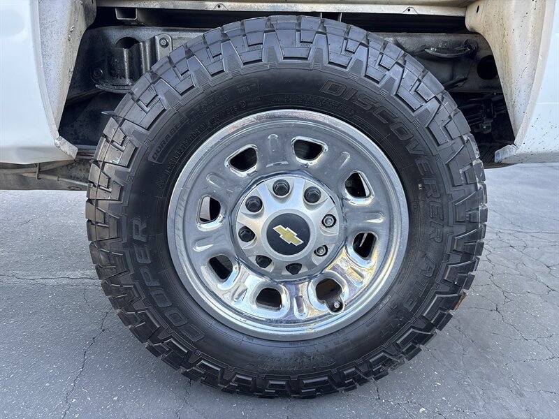 Used 2011 Chevrolet Silverado 3500 W/T AWD/4WD image 19