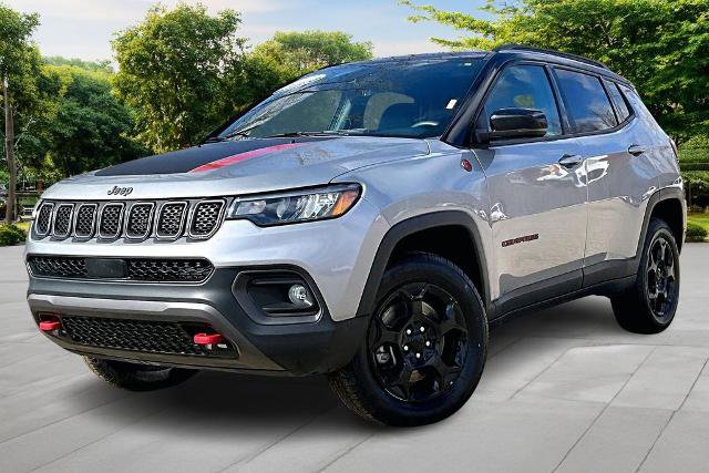 Used 2023 Jeep Compass Trailhawk image 11