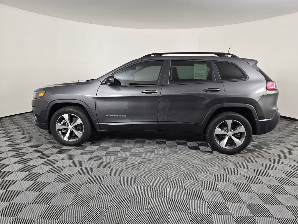 Used 2022 Jeep Cherokee Limited image 6