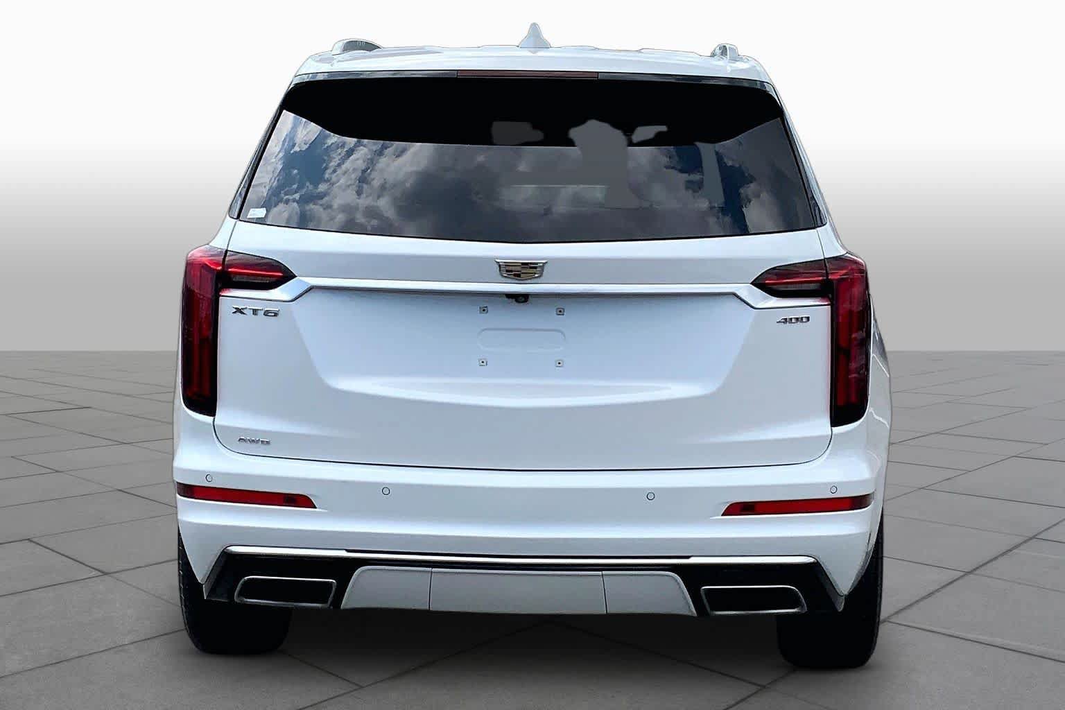 Used 2024 Cadillac XT6 Premium Luxury w/ Technology Package AWD/4WD image 4